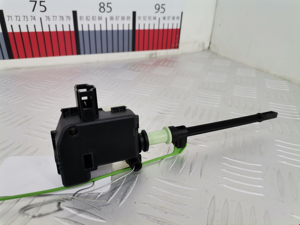 Активатор замка бензобака VOLVO V60 2010-2018