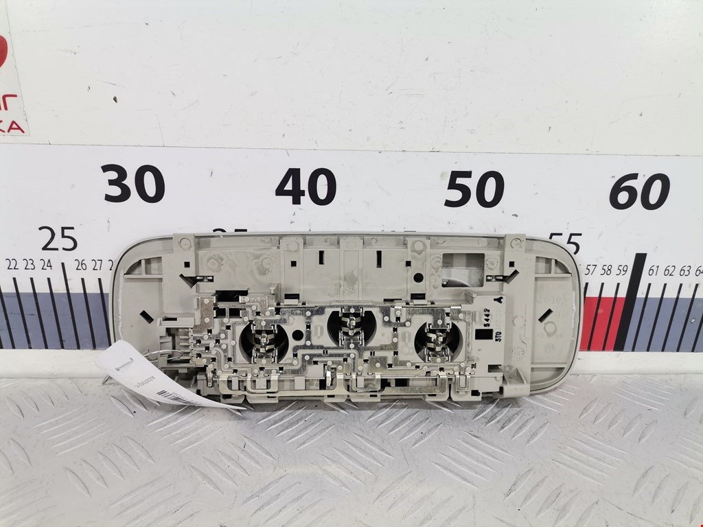 Плафон салонный (салона фонарь) SKODA Octavia A7 2013-2020