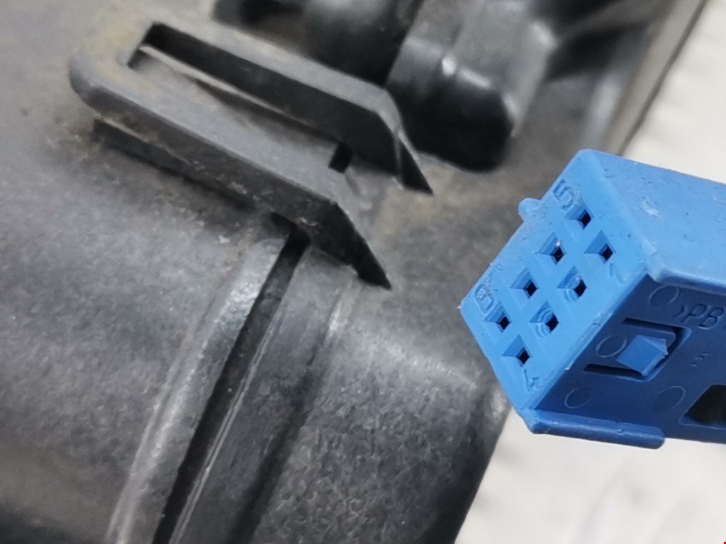 Замок двери задней правой MERCEDES-BENZ E-Class W211, S211 2002-2009