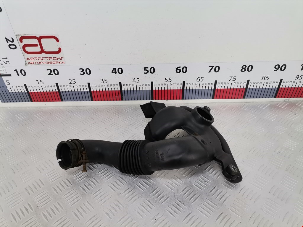 Патрубок воздушного фильтра TOYOTA Prius II XW20 2003-2012