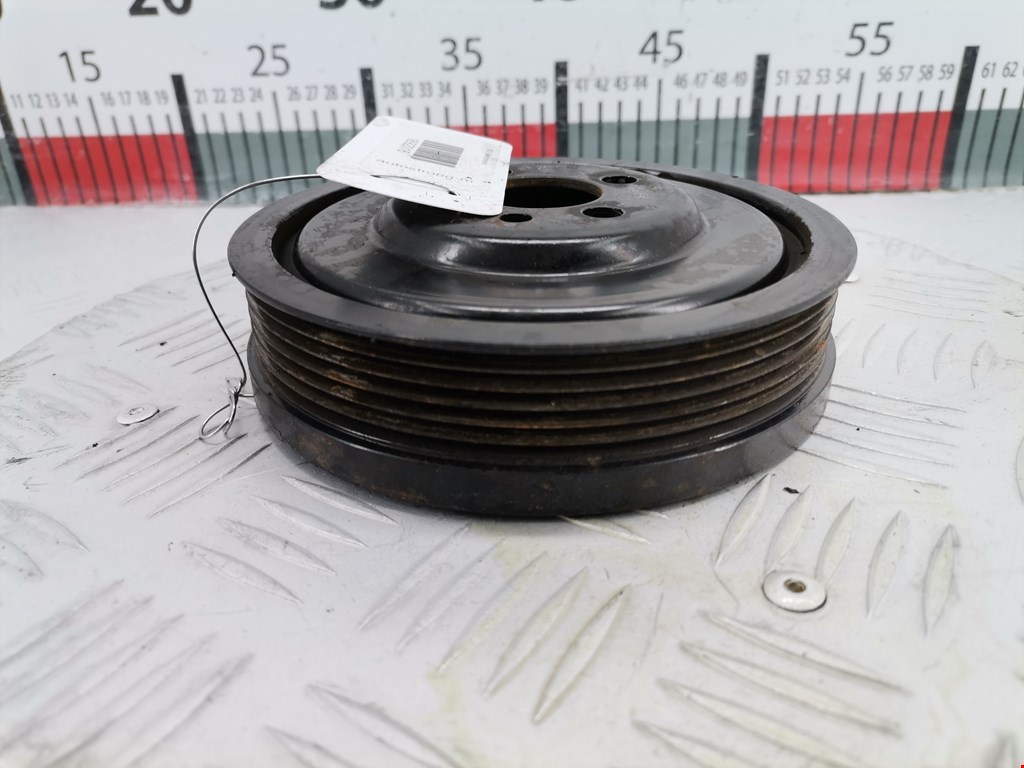 Шестерня коленвала (шкив) VOLKSWAGEN Passat B6 2005-2011