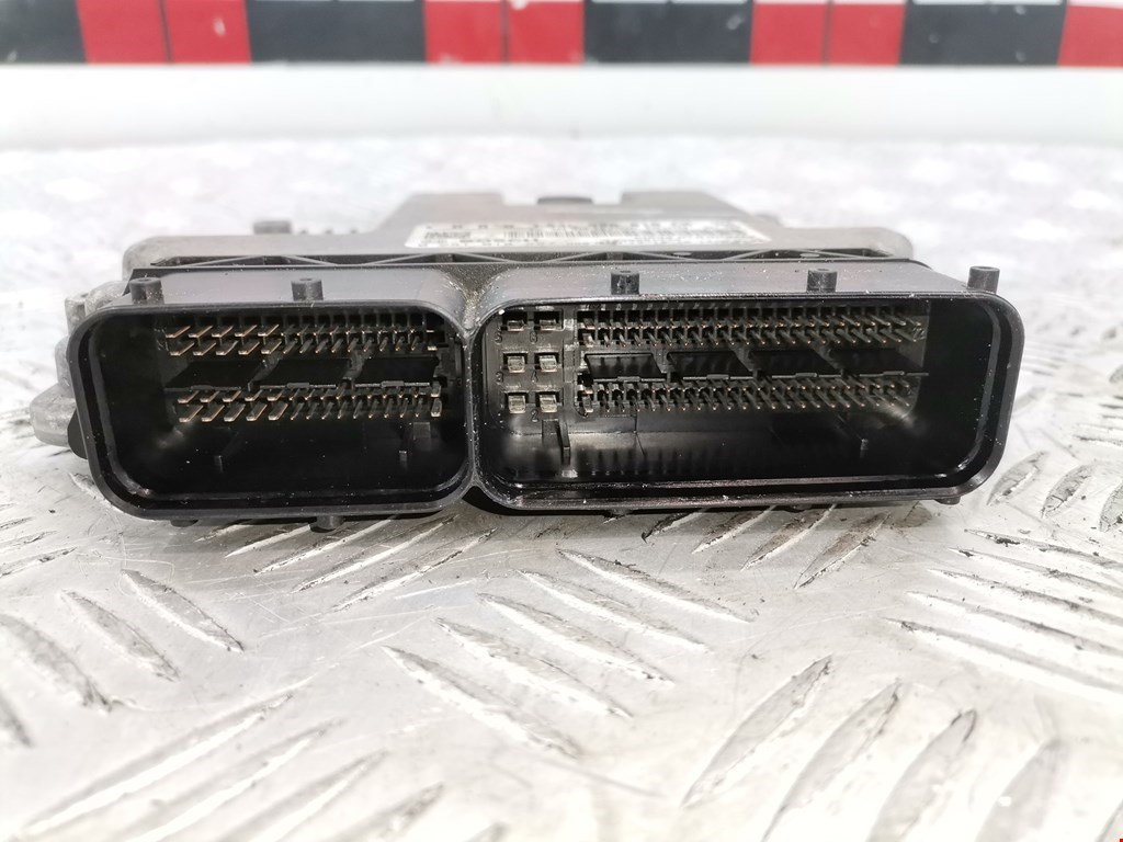 Блок управления двигателя (ЭБУ) AUDI Q3 I 2011-2018