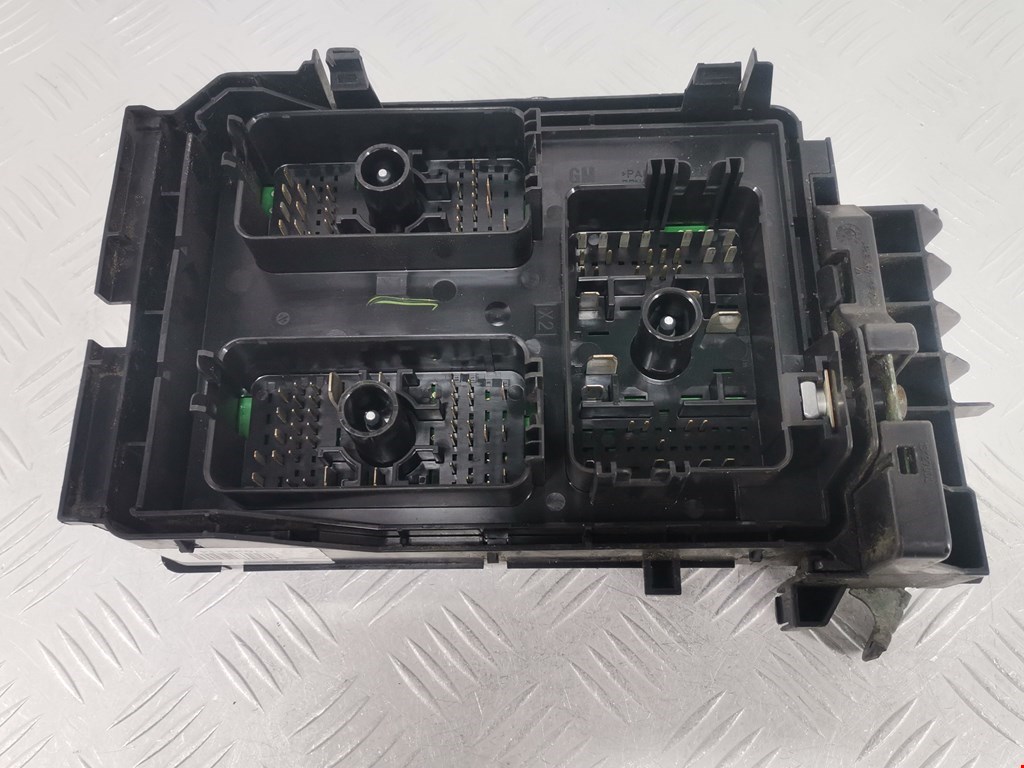 Датчик уровня в бачок омывателя OPEL Astra K 2015-2021