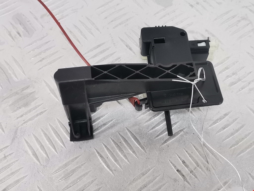 Активатор замка бензобака MERCEDES-BENZ M-Class W164 ML 2005-2011