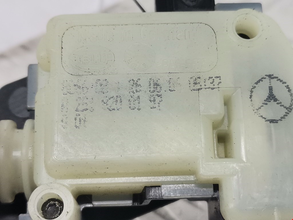 Активатор замка бензобака MERCEDES-BENZ M-Class W164 ML 2005-2011