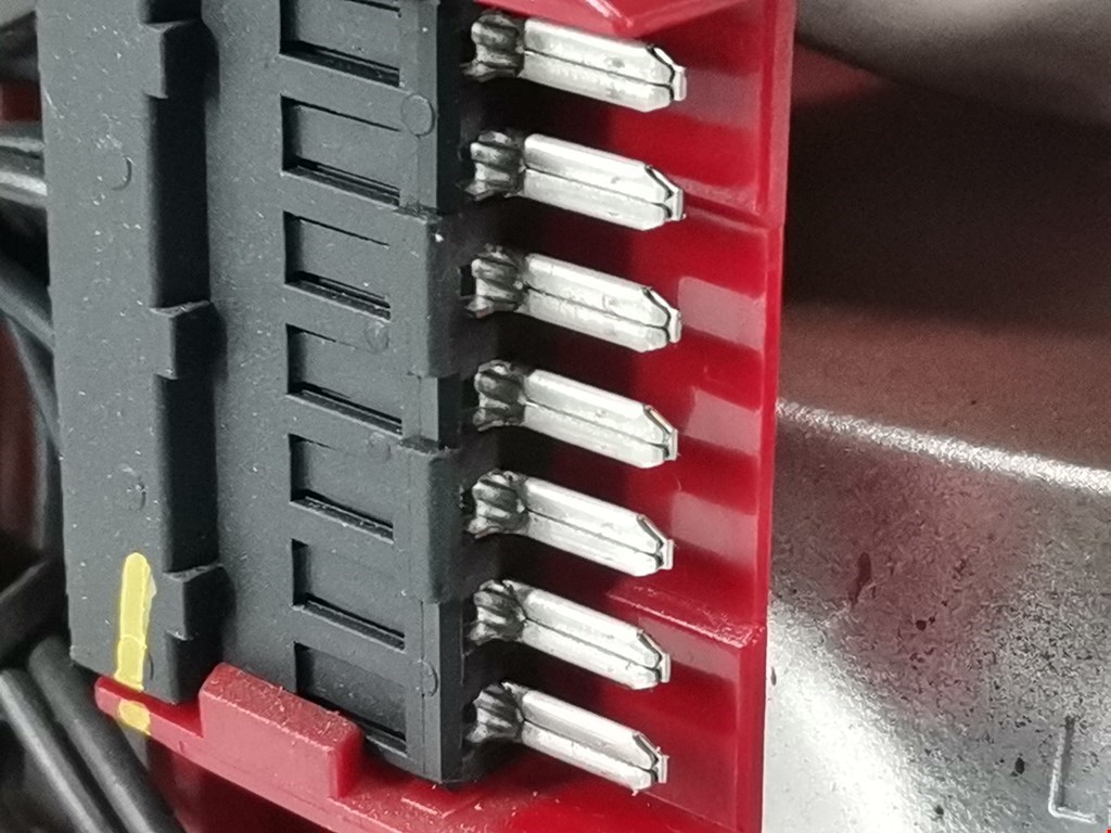 Фонарь задний левый JAGUAR X-Type 2001-2009