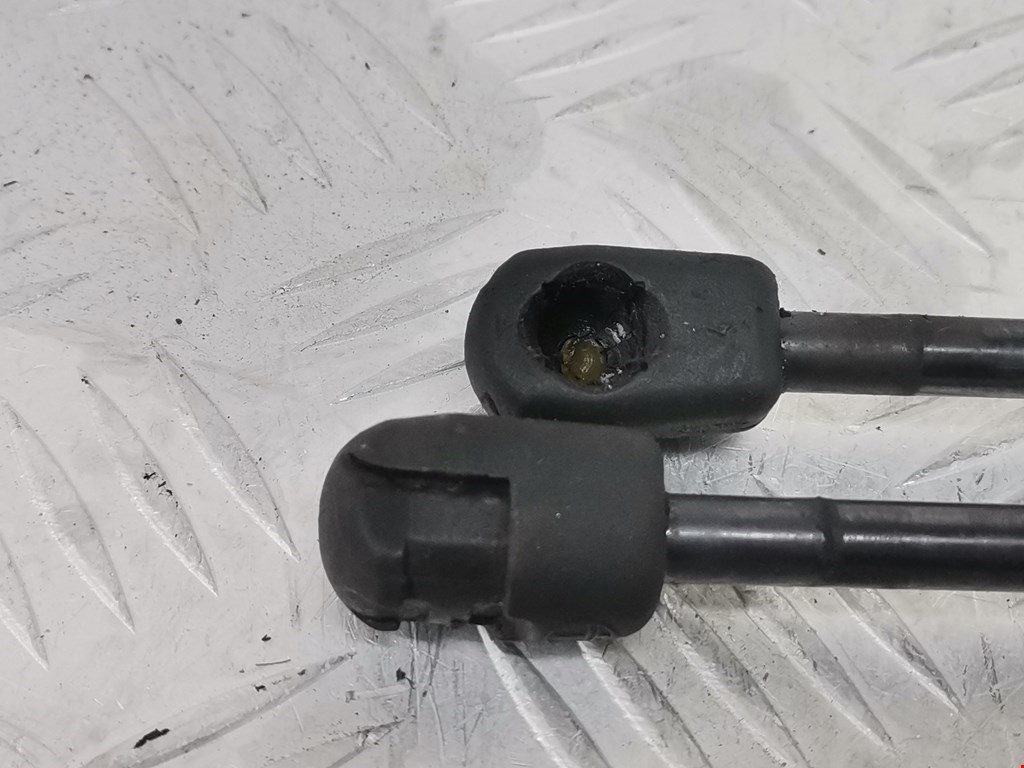 Амортизатор крышки (двери) багажника AUDI TT 8J 2006-2014