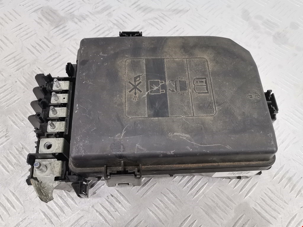 Датчик уровня в бачок омывателя OPEL Astra K 2015-2021