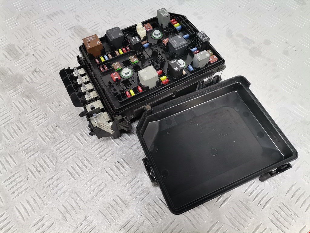 Датчик уровня в бачок омывателя OPEL Astra K 2015-2021