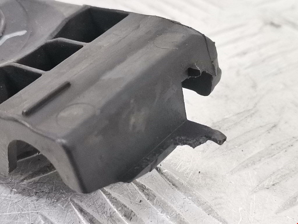 Кронштейн заднего бампера левый правый OPEL Astra K 2015-2021