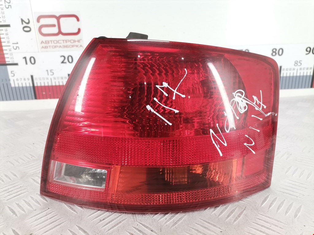 Фонарь задний правый AUDI A4 B7 2004-2007