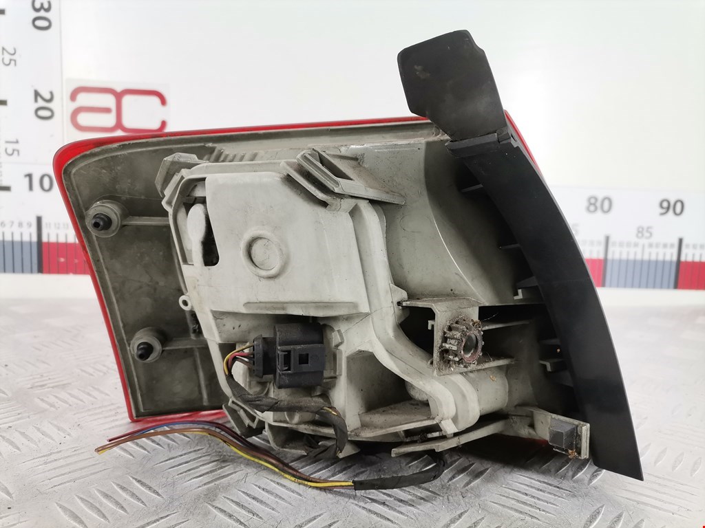 Фонарь задний правый AUDI A4 B7 2004-2007
