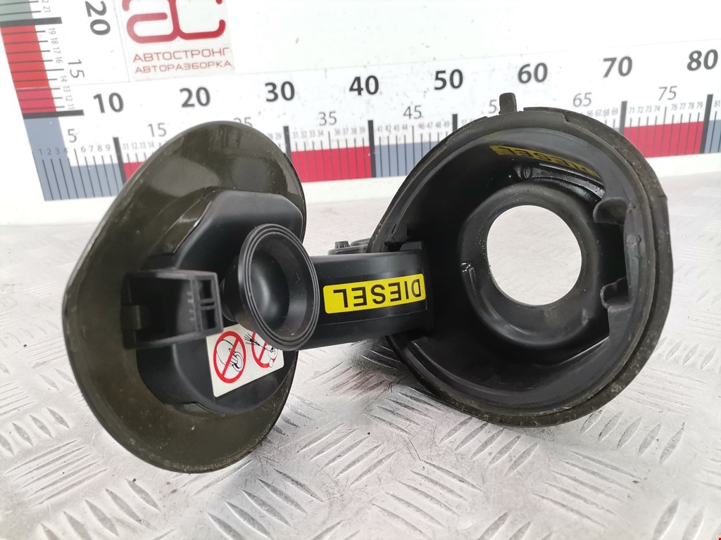 Лючок бензобака CITROEN C4 II 2010-н.в.