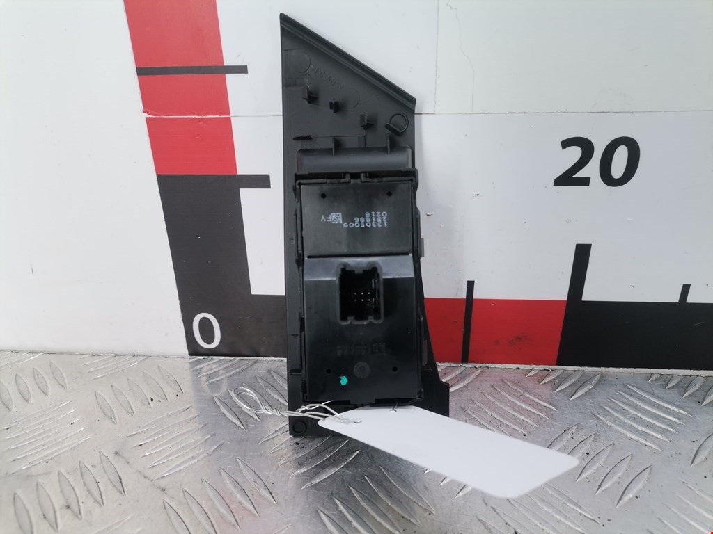 Блок управления стеклоподъемниками OPEL Astra J 2009-2017