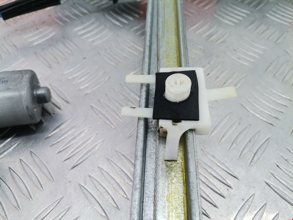 Стеклоподъемник задний левый FIAT Multipla 1998-2010