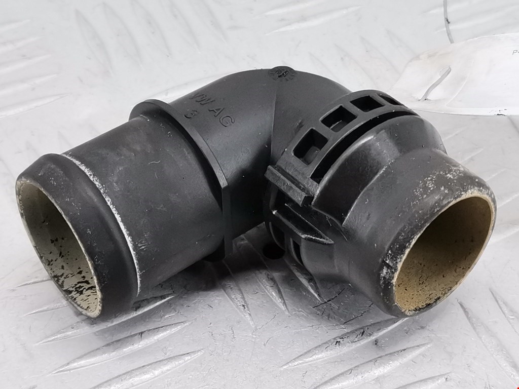 Тройник системы охлаждения SKODA Octavia A7 2013-2020