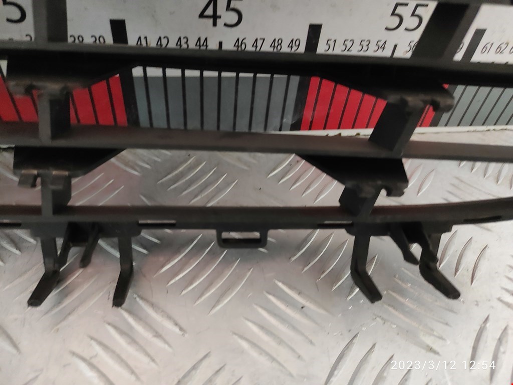 Решетка в бампер OPEL Astra H/Family 2004-2015