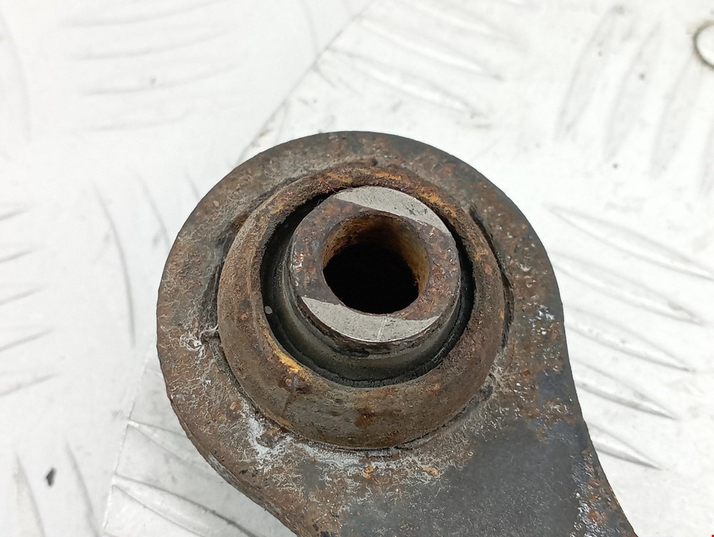 Рычаг задний правый TOYOTA Avensis 2003-2008