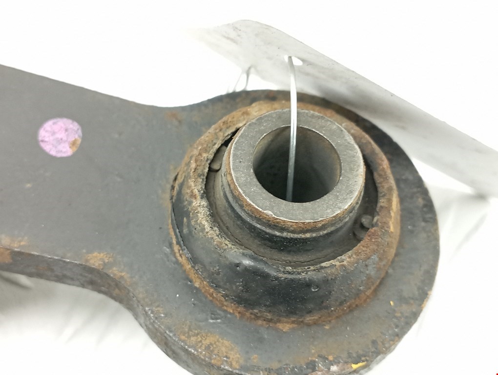 Рычаг задний правый TOYOTA Avensis 2003-2008