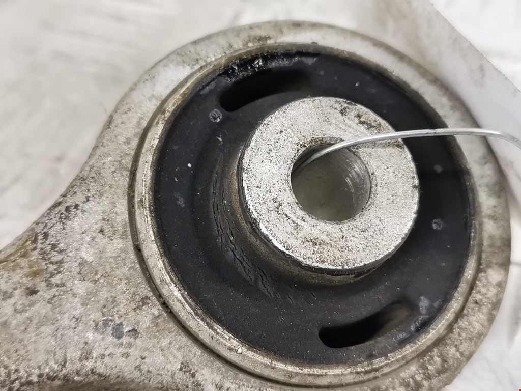 Рычаг передний правый VOLKSWAGEN Passat B5 1997-2005