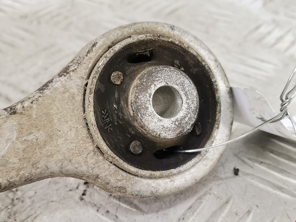 Рычаг передний правый VOLKSWAGEN Passat B5 1997-2005