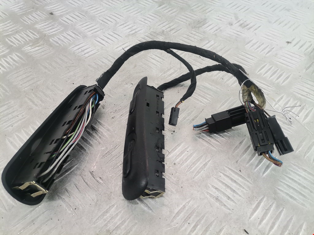 Блок управления стеклоподъемниками Opel Omega B (1994-2004)