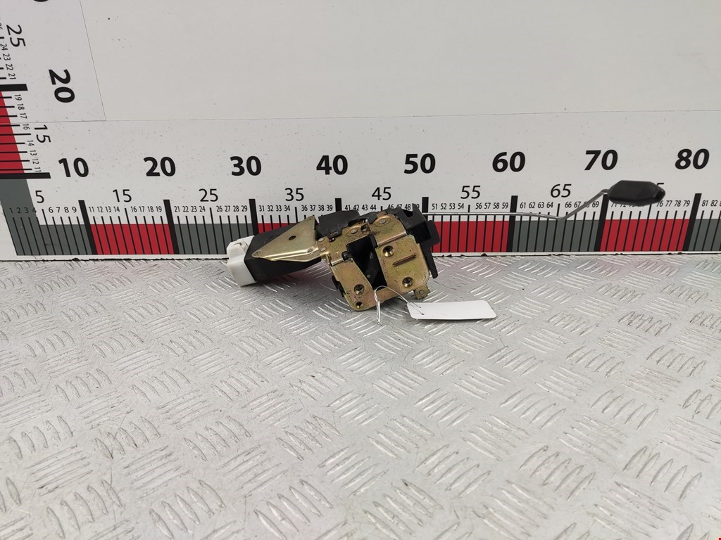 Замок двери передней правой MITSUBISHI Carisma 1995-1999