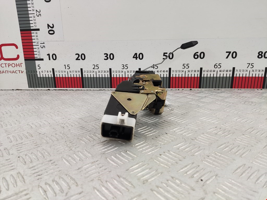 Замок двери передней правой MITSUBISHI Carisma 1995-1999