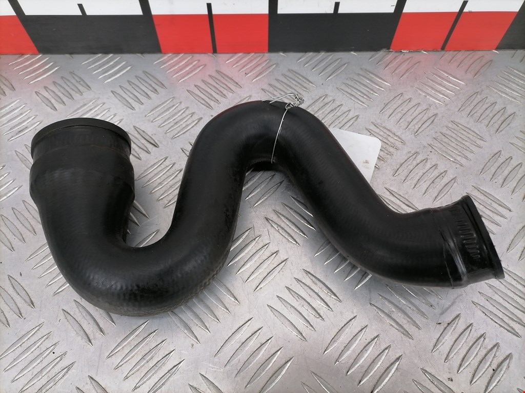 Патрубок интеркулера AUDI A4 B5 1995-2001