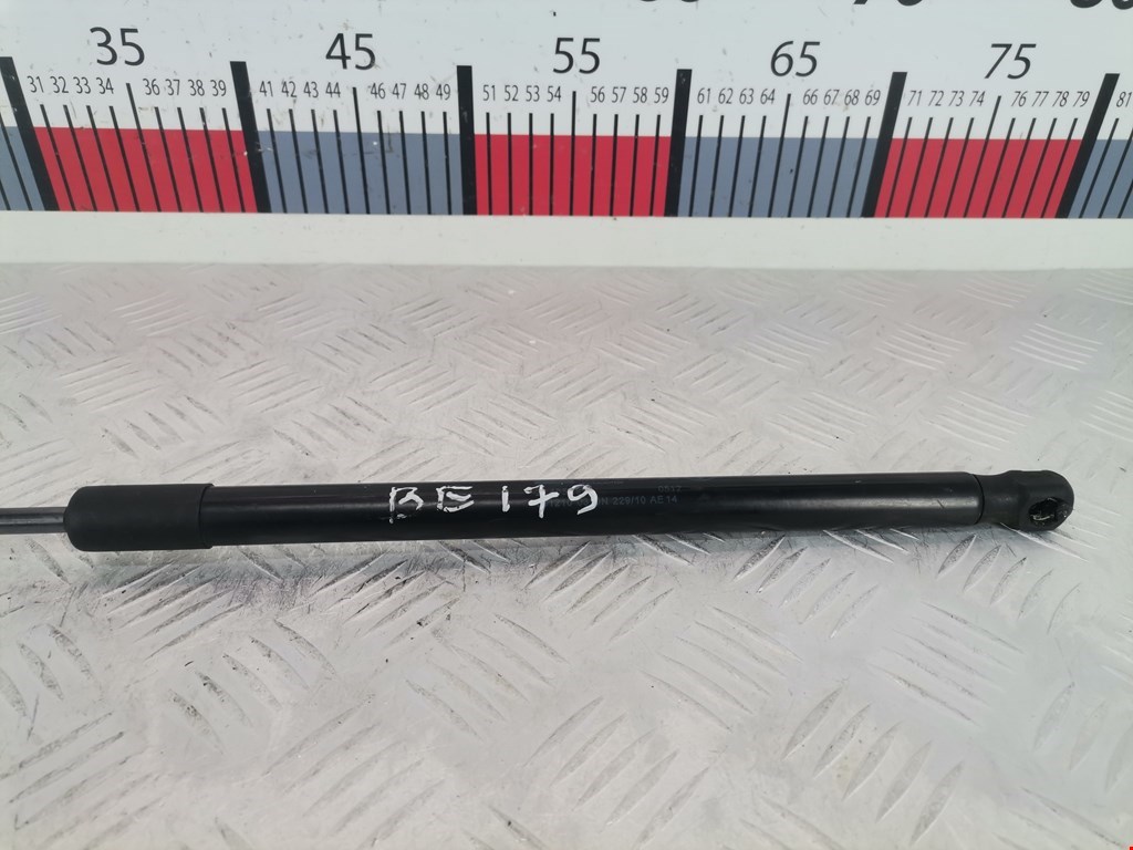 Амортизатор капота левый=правый OPEL Astra H/Family 2004-2015