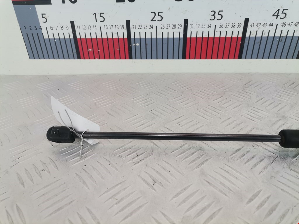 Амортизатор капота левый=правый OPEL Astra H/Family 2004-2015