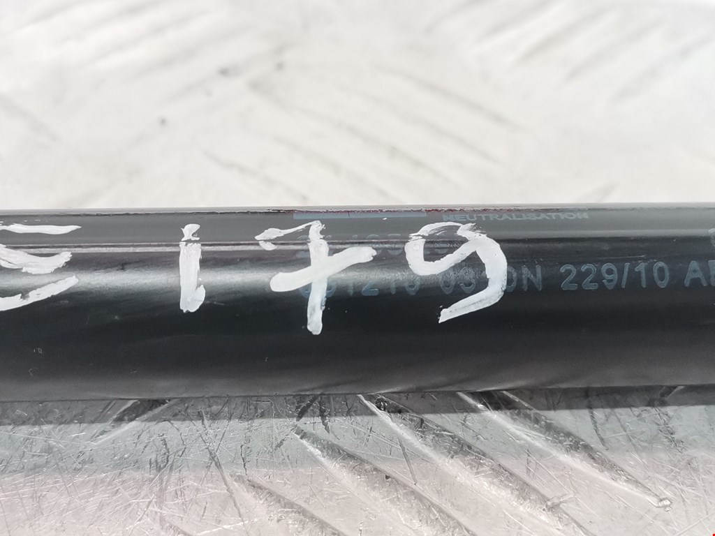 Амортизатор капота левый=правый OPEL Astra H/Family 2004-2015