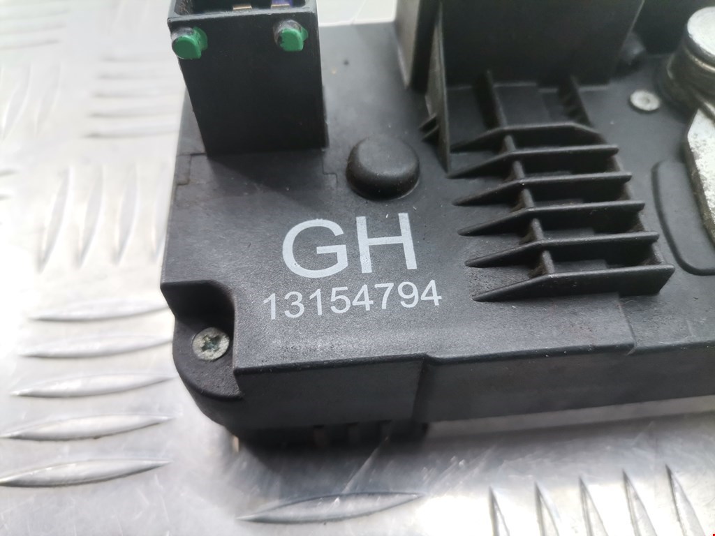 Замок двери задней правой OPEL Corsa C 2000-2006