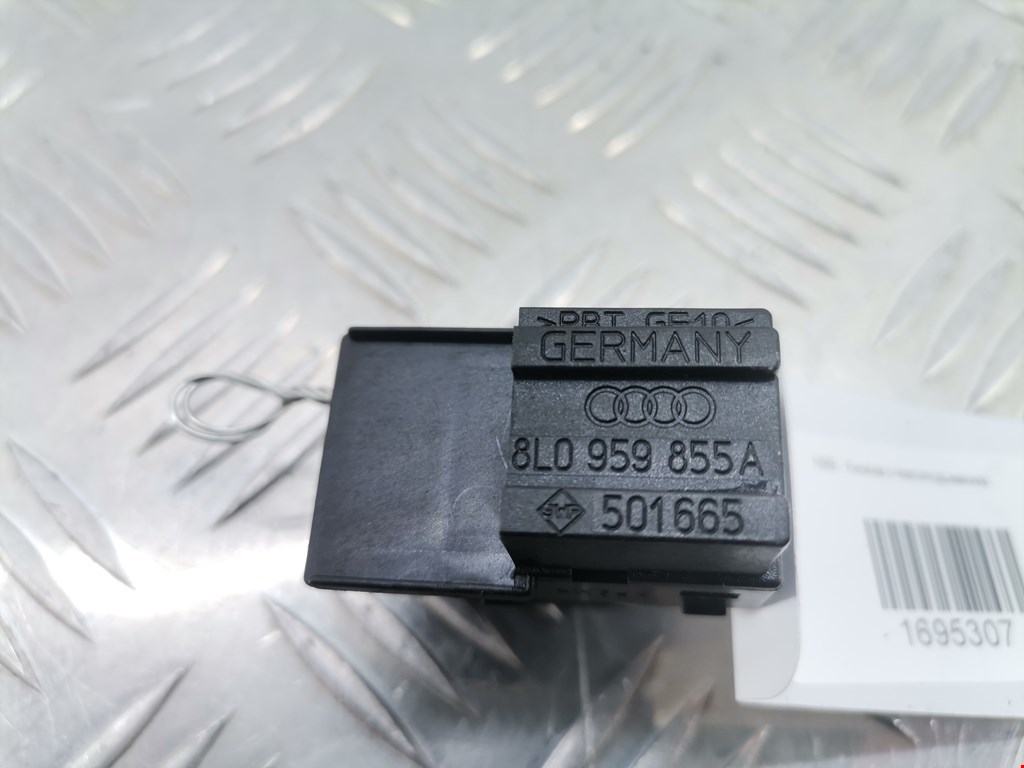 Кнопка стеклоподъемника AUDI A3 8L 1996-2003