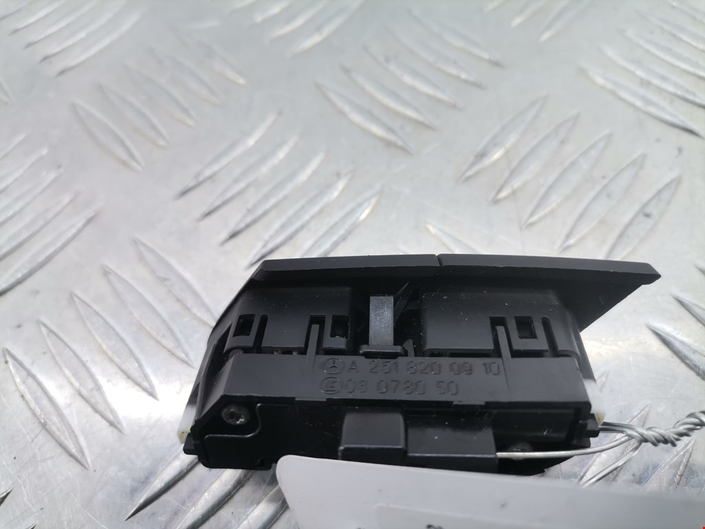 Кнопка центрального замка MERCEDES-BENZ M-Class W164 ML 2005-2011