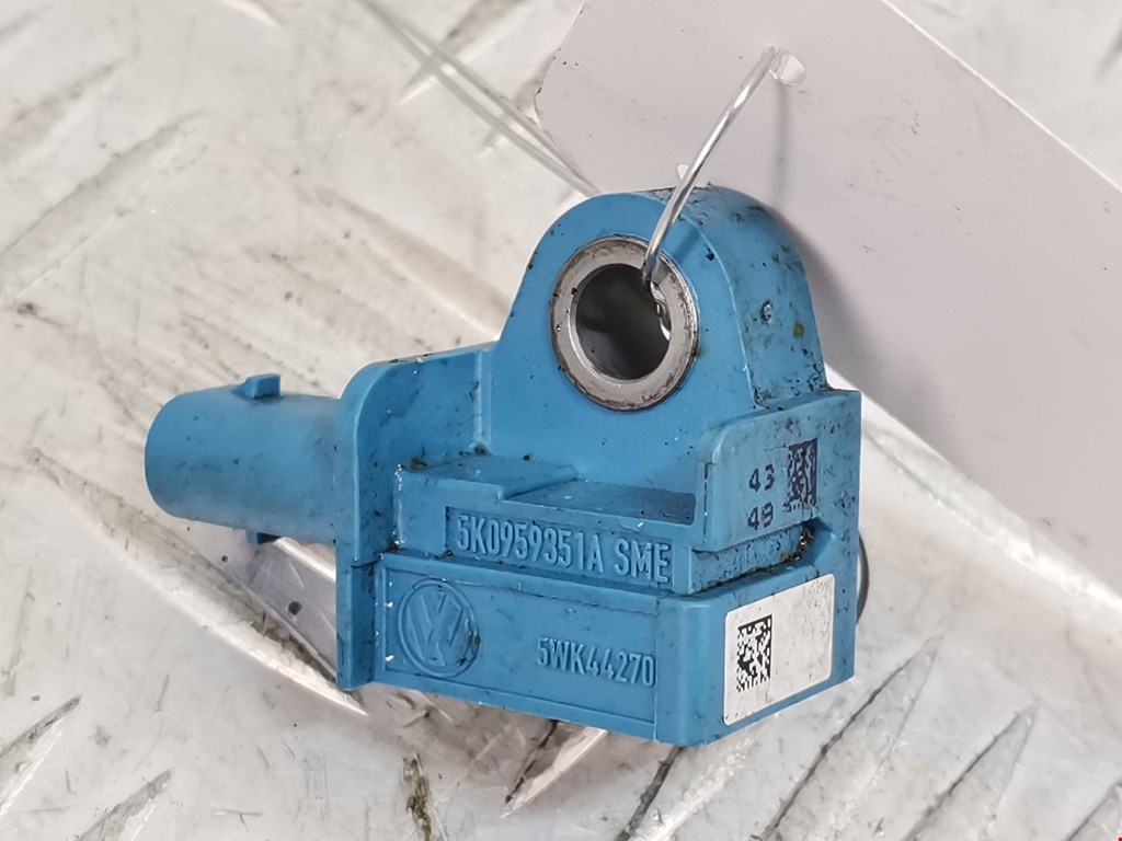 Датчик AIR BAG (подушек безопасности) AUDI Q3 I 2011-2018