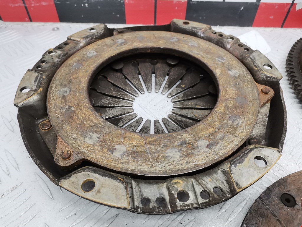 Маховик (демпфер сцепления) MAZDA 323 FA 1977-1980