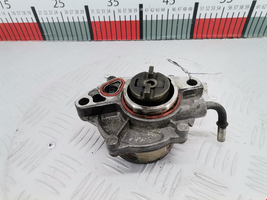 Насос вакуумный Ford Fiesta 5 (2002-2008)