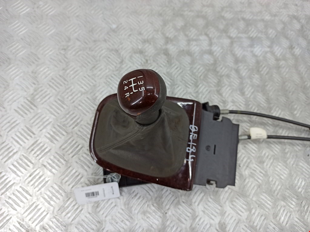 Кулиса (селектор) АКПП/МКПП в салоне VOLVO V40 I 1995-2004