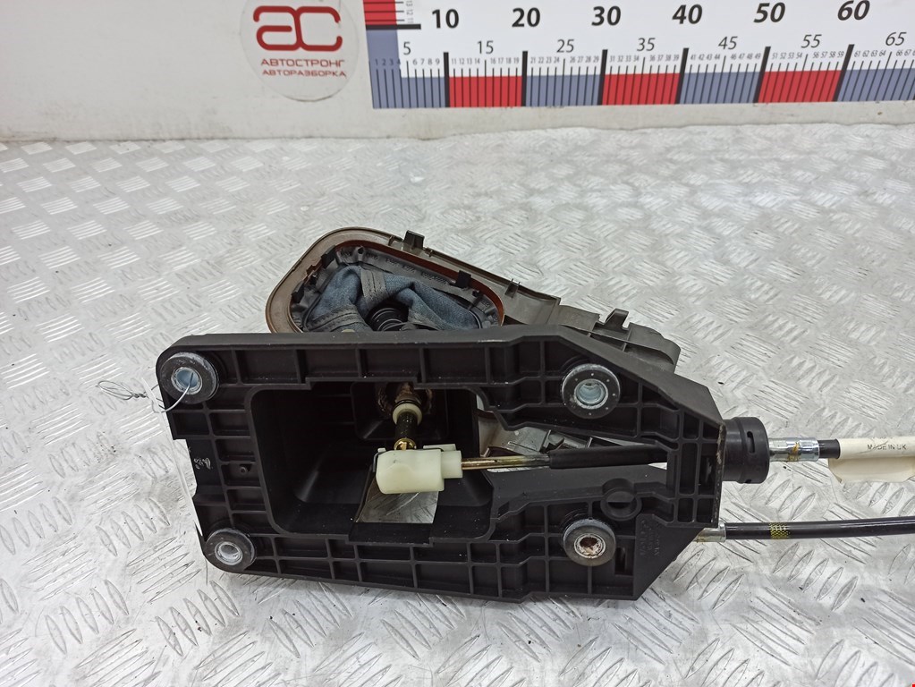 Кулиса (селектор) АКПП/МКПП в салоне VOLVO V40 I 1995-2004