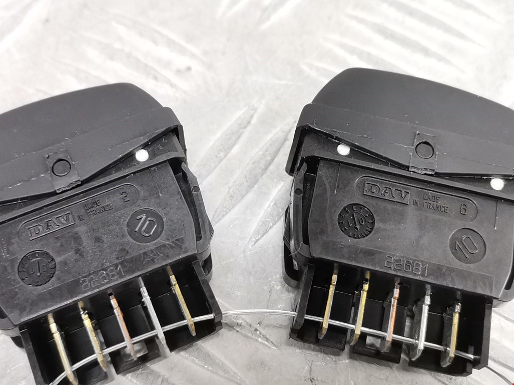 Кнопка стеклоподъемника CITROEN Xsara Picasso 1999-2012