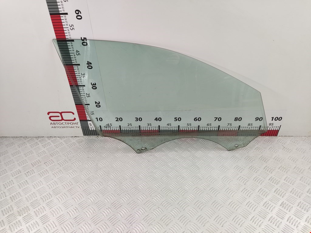 Стекло двери переднее правое AUDI A4 B8 2007-2015