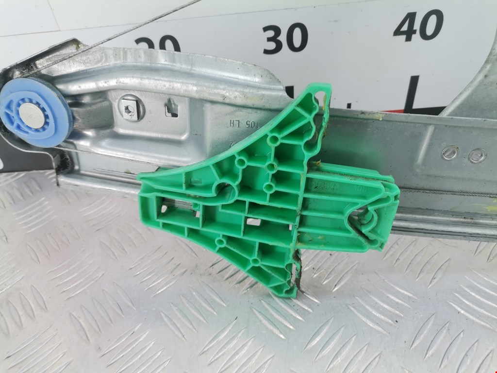 Стеклоподъемник задний левый OPEL Astra J 2009-2017