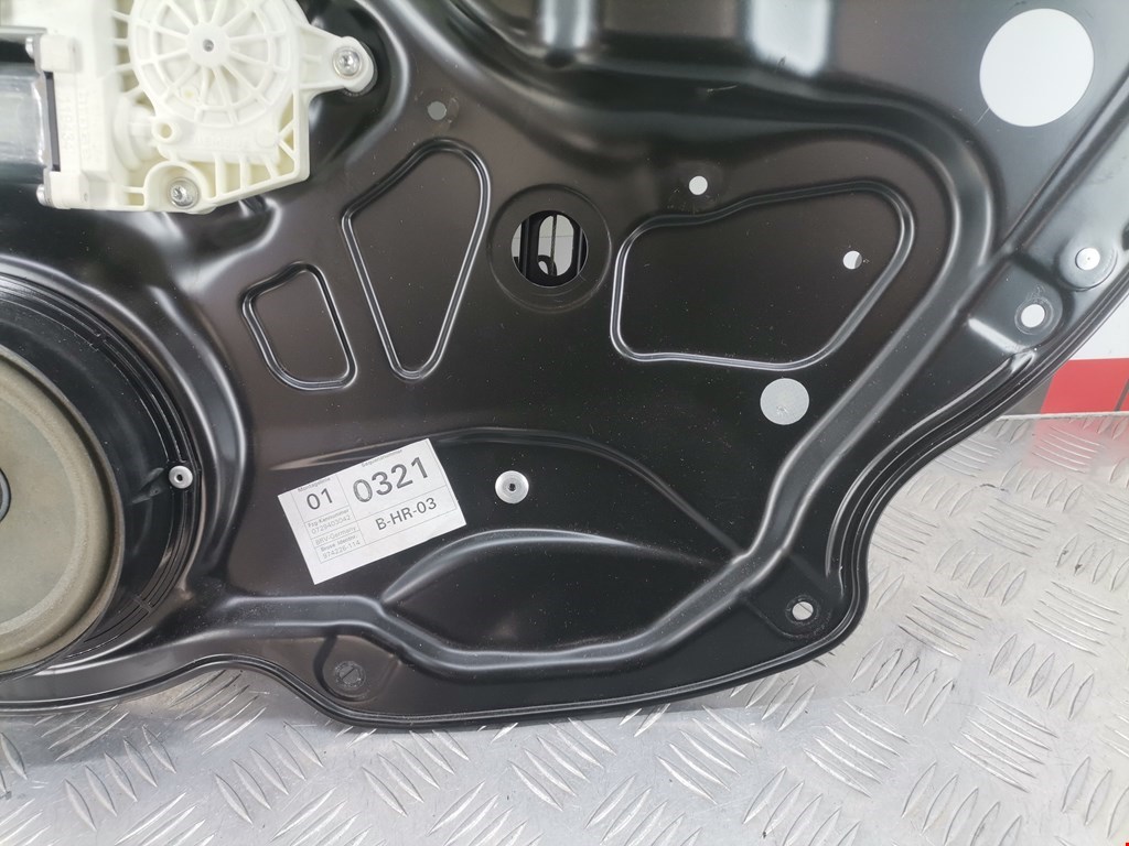 Стеклоподъемник задний правый VOLKSWAGEN Passat B6 2005-2011