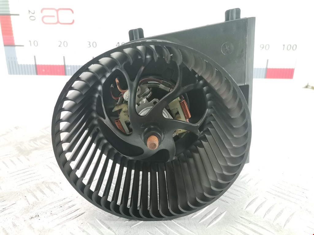 Моторчик (мотор) отопителя салона SEAT Toledo 1998-2004