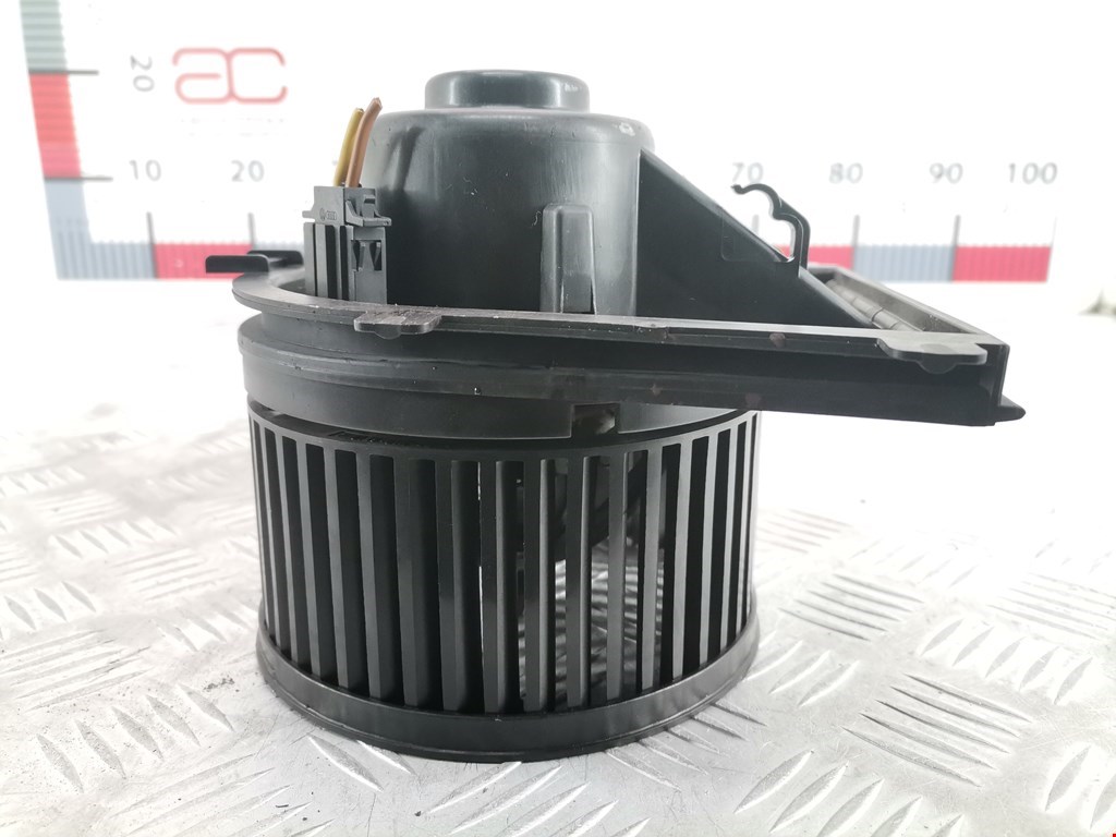 Моторчик (мотор) отопителя салона SEAT Toledo 1998-2004