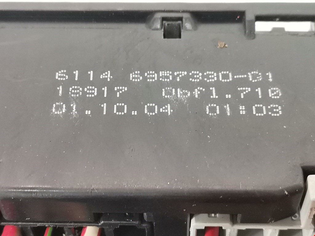 Датчик уровня в бачок омывателя BMW 5er 5 серия E60/E61 2003-2010