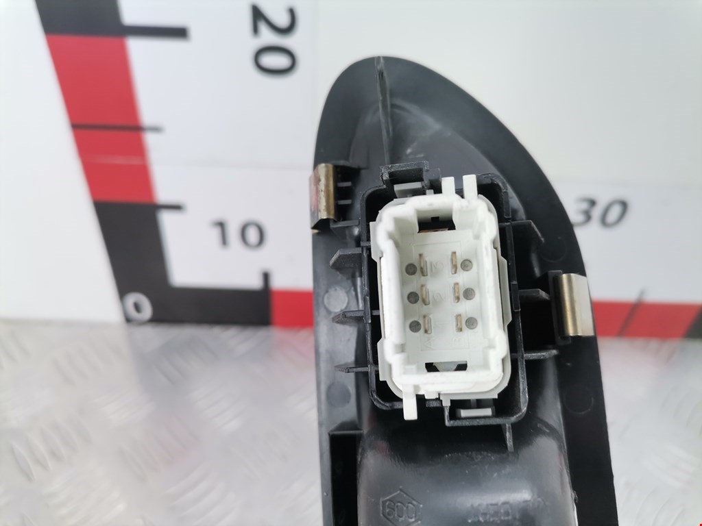 Кнопка стеклоподъемника RENAULT Laguna 2001-2007