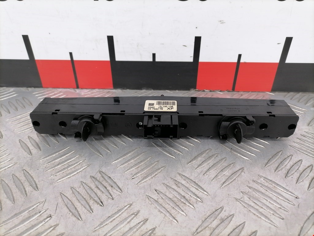 Кнопка аварийной сигнализации (аварийки) OPEL Astra H/Family 2004-2015