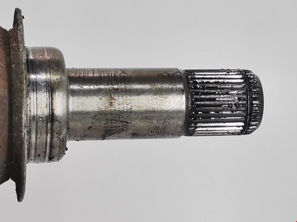 Полуось (привод, приводной вал) передняя левая VOLKSWAGEN Touareg 2010-2018